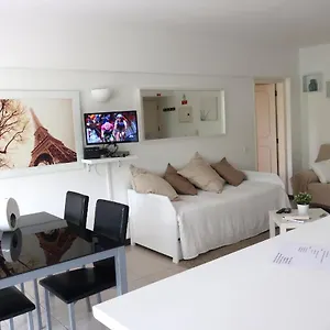  Apartment Cosy Central Flat